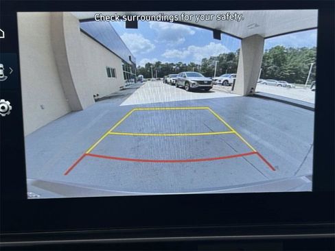 Used 2024 Hyundai Elantra SEL w/ Convenience Package image 6