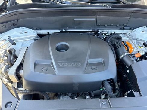 Certified 2024 Volvo XC90 T8 Ultimate w/ Protection Package AWD/4WD image 21