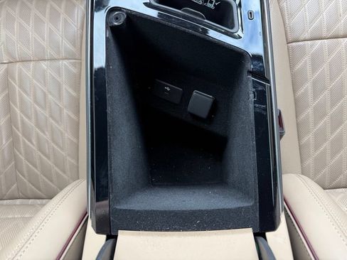 Certified 2024 Cadillac Lyriq Luxury w/ Nappa Leather Package AWD/4WD image 27