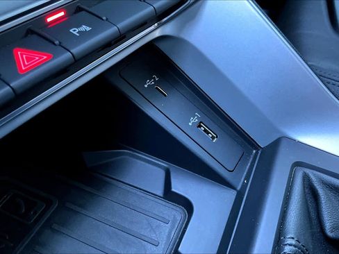 Used 2019 Audi Q3 2.0T Premium Plus image 33