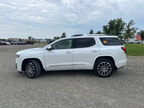 Used 2023 GMC Acadia Denali w/ Denali Ultimate Package AWD/4WD image 4