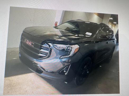 Used 2020 GMC Terrain SLT w/ Preferred Package AWD/4WD image 16