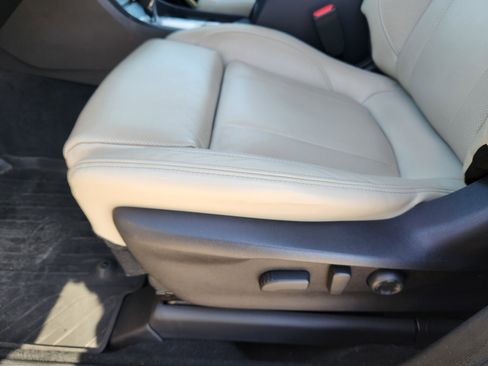 Used 2023 Subaru Ascent Limited w/ Technology Package image 26