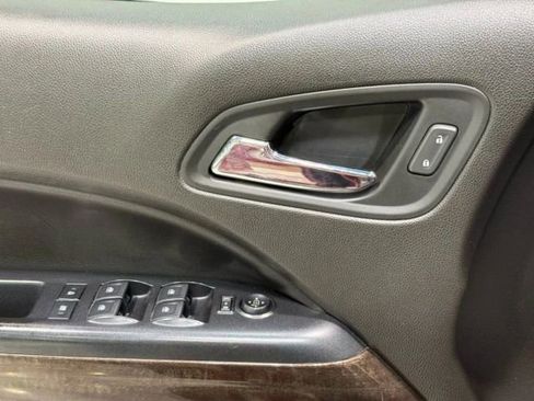 Used 2017 GMC Canyon SLT w/ Driver Alert Package image 11