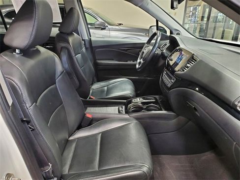 Used 2019 Honda Pilot Touring image 13