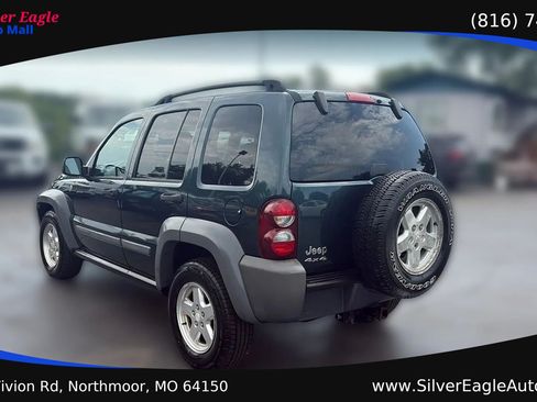 Used 2005 Jeep Liberty Sport AWD/4WD image 3