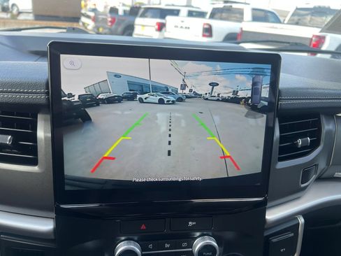 Used 2022 Ford Expedition XLT RWD image 27