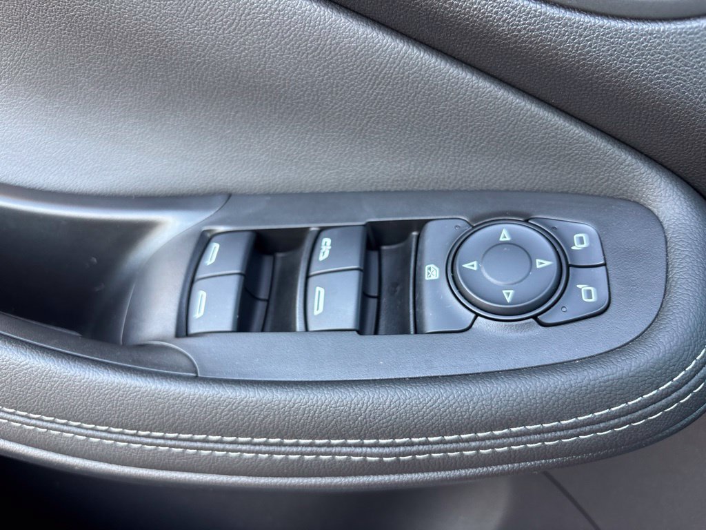 Used 2023 Buick Encore GX Preferred w/ Cold Weather Comfort Package AWD/4WD image 16