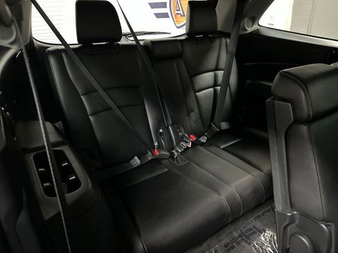 Used 2022 Honda Pilot Touring image 19