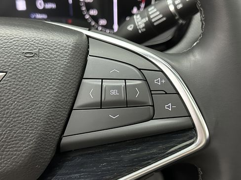 Used 2025 Cadillac XT5 Premium Luxury image 24