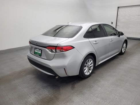 Used 2022 Toyota Corolla LE w/ LE Premium Package image 9