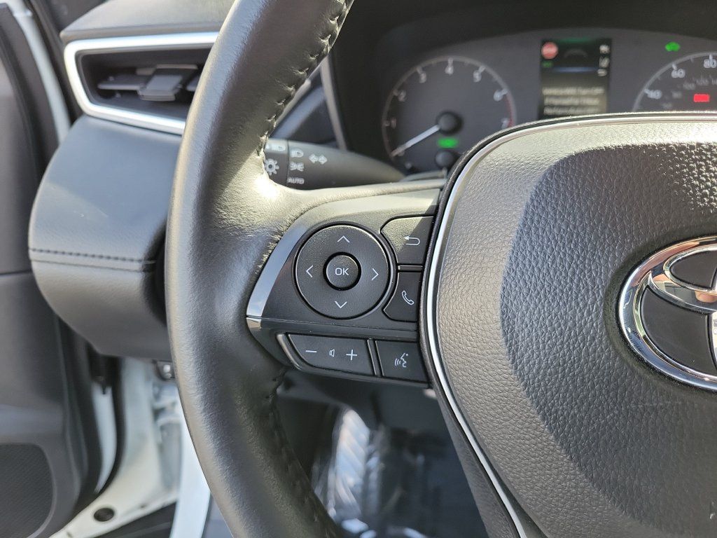 Used 2024 Toyota Corolla Cross AWD Hybrid image 27
