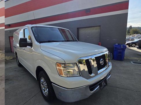 Used 2018 Nissan NV 2500 SL w/ Navigation Package image 3