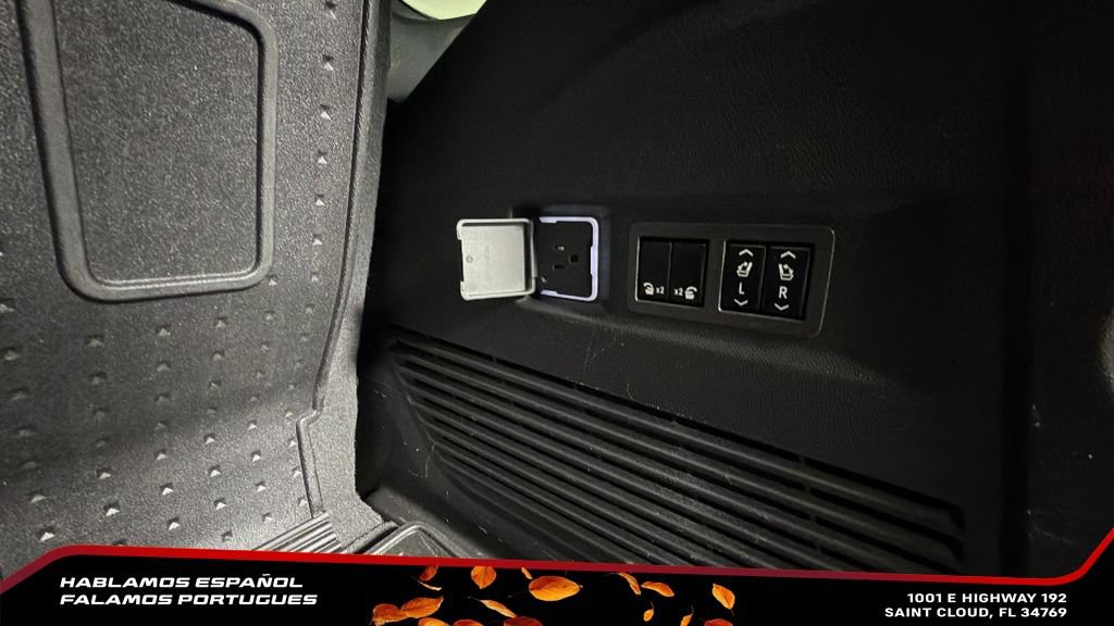 Used 2024 Chevrolet Tahoe RST w/ Luxury Package RWD image 31