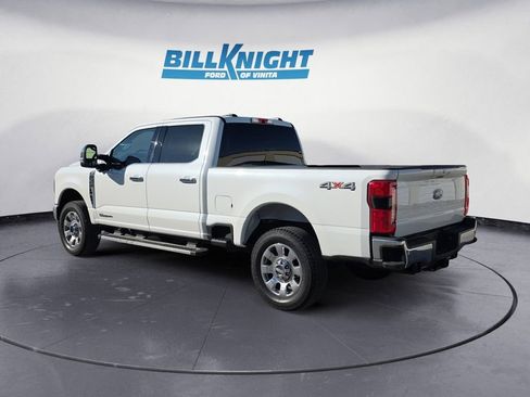 Used 2025 Ford F250 Lariat w/ Chrome Package image 3