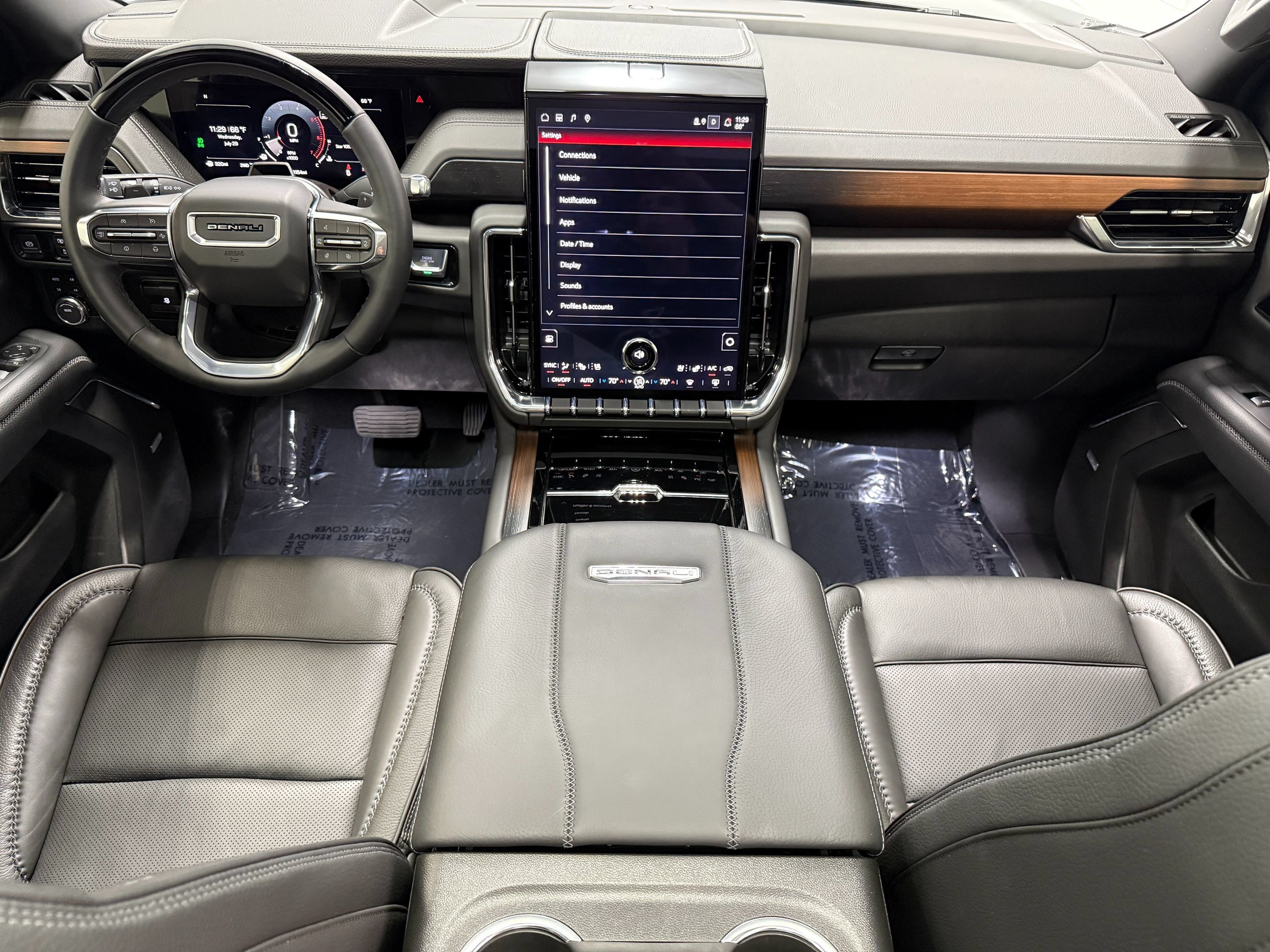 Used 2026 GMC Yukon XL Denali w/ Advanced Technology Package AWD/4WD image 16