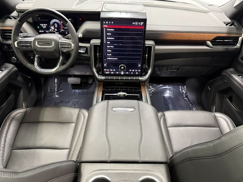 Used 2026 GMC Yukon XL Denali w/ Advanced Technology Package AWD/4WD image 16