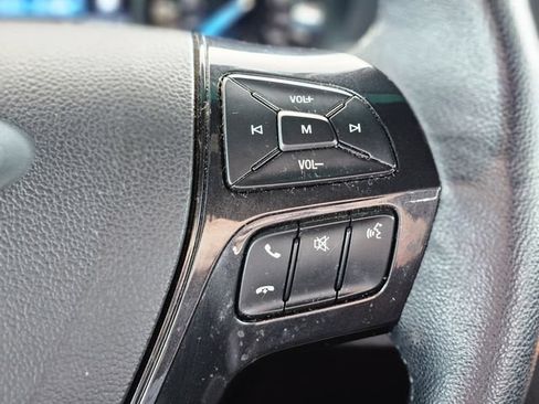Used 2017 Ford Explorer XLT FWD image 17