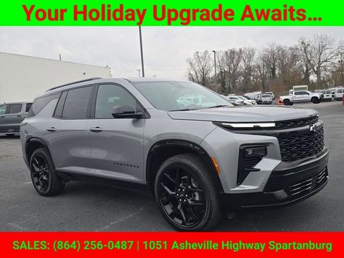 Certified 2024 Chevrolet Traverse RS w/ LPO, Floor Liner Package image 1