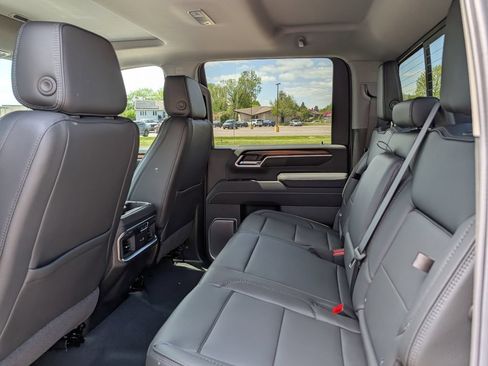 New 2026 GMC Sierra 3500 Denali w/ Denali Reserve Package AWD/4WD image 35