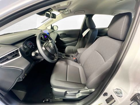 Used 2025 Toyota Corolla LE FWD image 14