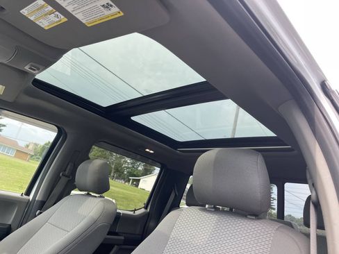 Used 2016 Ford F150 XLT w/ Equipment Group 302A Luxury AWD/4WD image 9
