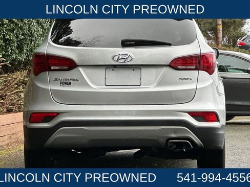 Used 2018 Hyundai Santa Fe Sport image 4