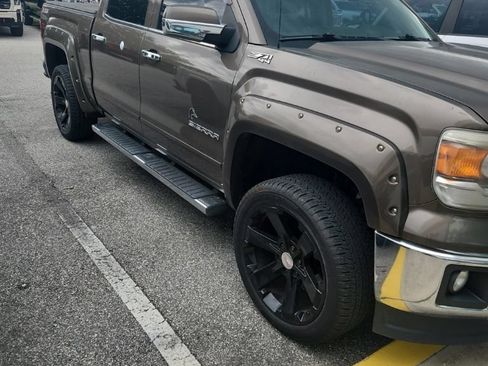 Used 2014 GMC Sierra 1500 SLE w/ SLE Value Package AWD/4WD image 2