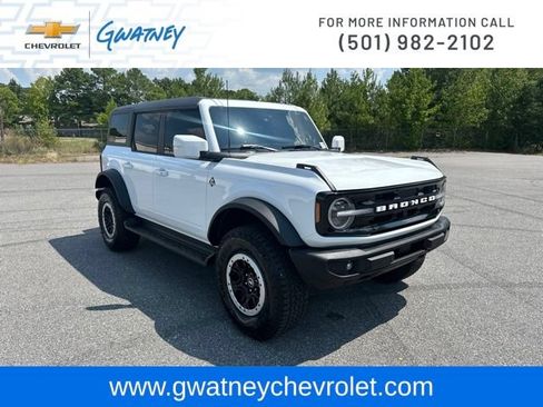 Used 2025 Ford Bronco Outer Banks w/ Sasquatch Package AWD/4WD image 3