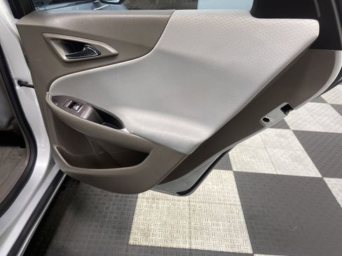 Used 2022 Chevrolet Malibu LT image 18