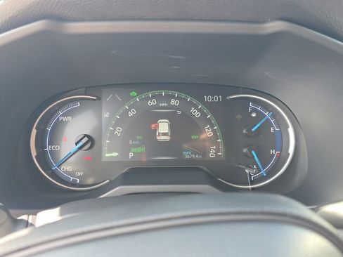 Used 2025 Toyota RAV4 XLE image 30