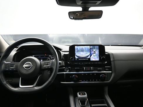 Used 2023 Nissan Pathfinder SL w/ Lighting Package (N92) image 22