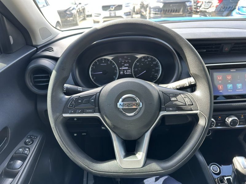 Used 2021 Nissan Kicks S FWD image 17