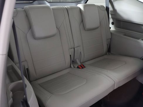 Used 2023 Volkswagen Atlas SEL Premium image 37