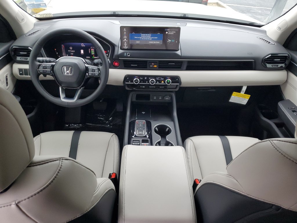 New 2026 Honda Pilot Touring image 13