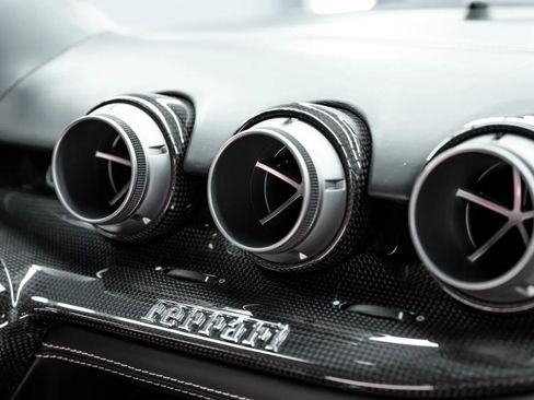 Used 2015 Ferrari F12 Berlinetta image 36