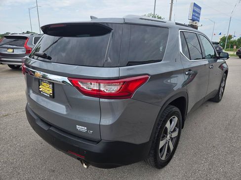 Used 2018 Chevrolet Traverse LT w/ LPO, Floor Liner Package AWD/4WD image 5