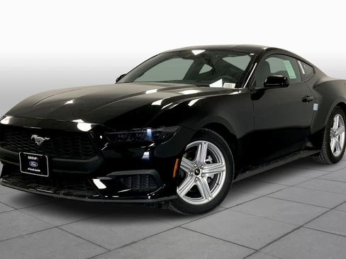 New 2026 Ford Mustang EcoBoostﾮ Fastback image 2