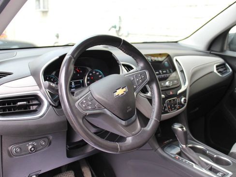 Used 2018 Chevrolet Equinox Premier image 10