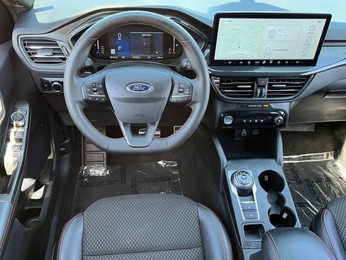 Used 2024 Ford Escape ST-Line w/ Tech Pack #1 image 10