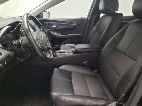 Used 2014 Chevrolet Impala LT w/ Convenience Package image 17