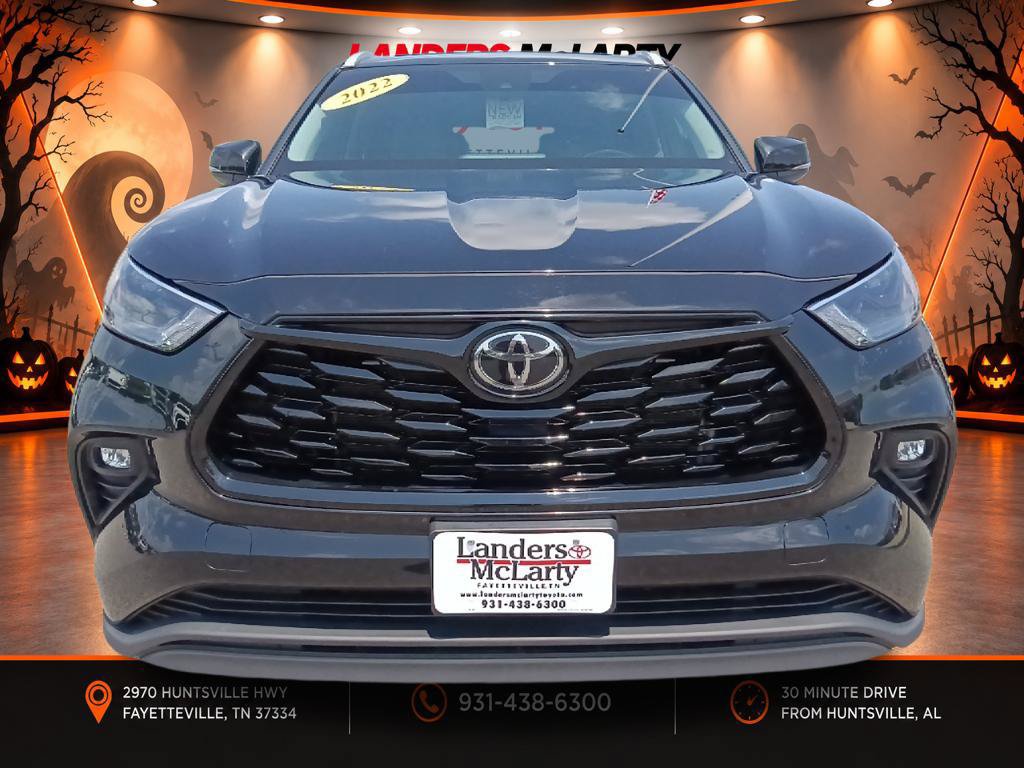 Used 2022 Toyota Highlander XLE AWD/4WD image 8