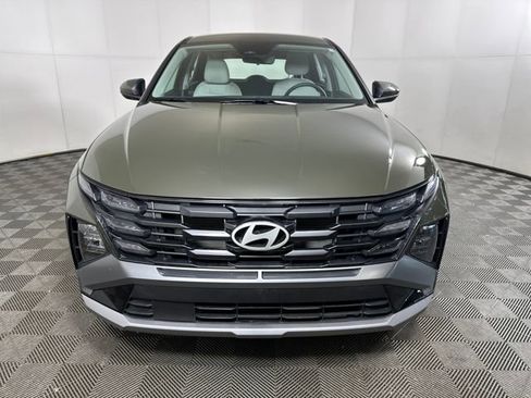 Certified 2025 Hyundai Tucson SE image 8