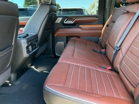 Used 2024 GMC Sierra 2500 Denali Ultimate w/ Max Trailering Package AWD/4WD image 18