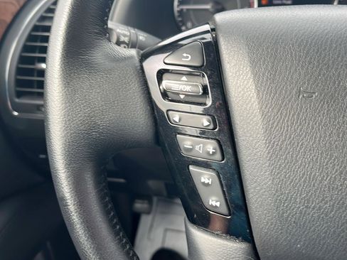 Used 2024 Nissan Armada SL AWD/4WD image 11