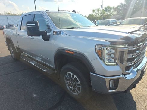 Used 2022 GMC Sierra 2500 SLE w/ SLE Value Package; AWD/4WD image 3
