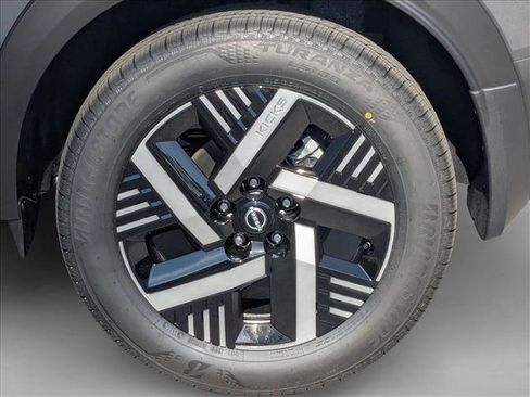 New 2026 Nissan Kicks SV w/ SV Premium Package FWD image 9