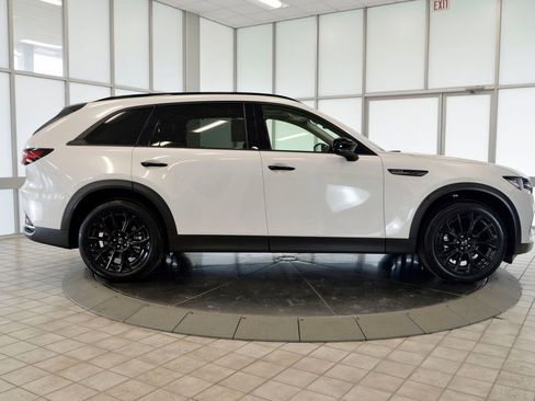 Certified 2025 MAZDA CX-70 3.3 Turbo w/ Premium Package AWD/4WD image 9