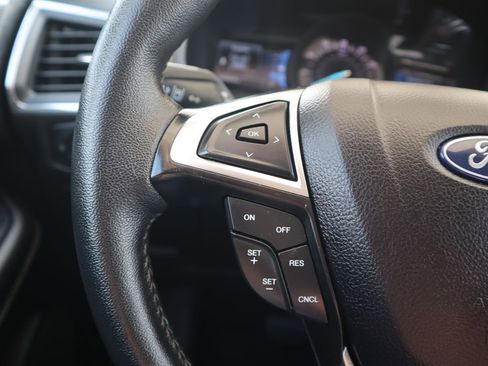 Used 2024 Ford Edge Titanium image 20