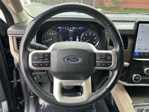 Used 2024 Ford Expedition Limited image 15